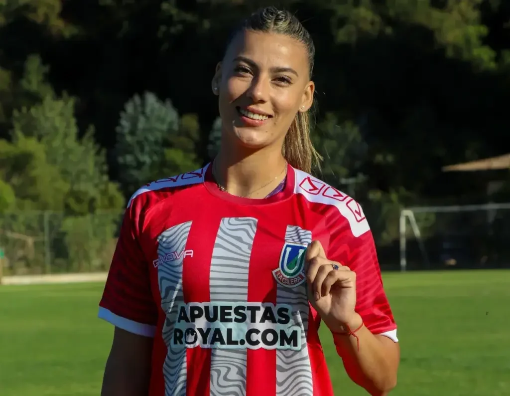 Brisa Romero se une a Unión La Calera: un paso hacia el ascenso en el fútbol femenino