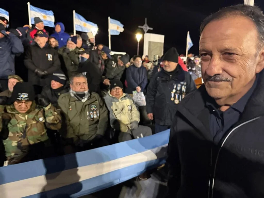 Compromiso soberano en Tierra del Fuego: vigilia por Malvinas moviliza a la comunidad