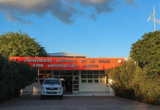 Cupos reducidos para la carrera de Enfermería en Chepes generan preocupación en estudiantes