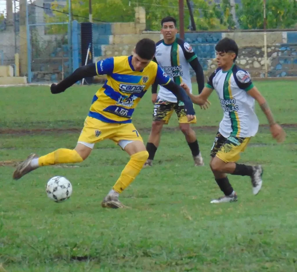 Defensores e Independiente buscan los tres puntos en un duelo clave en Chilecito