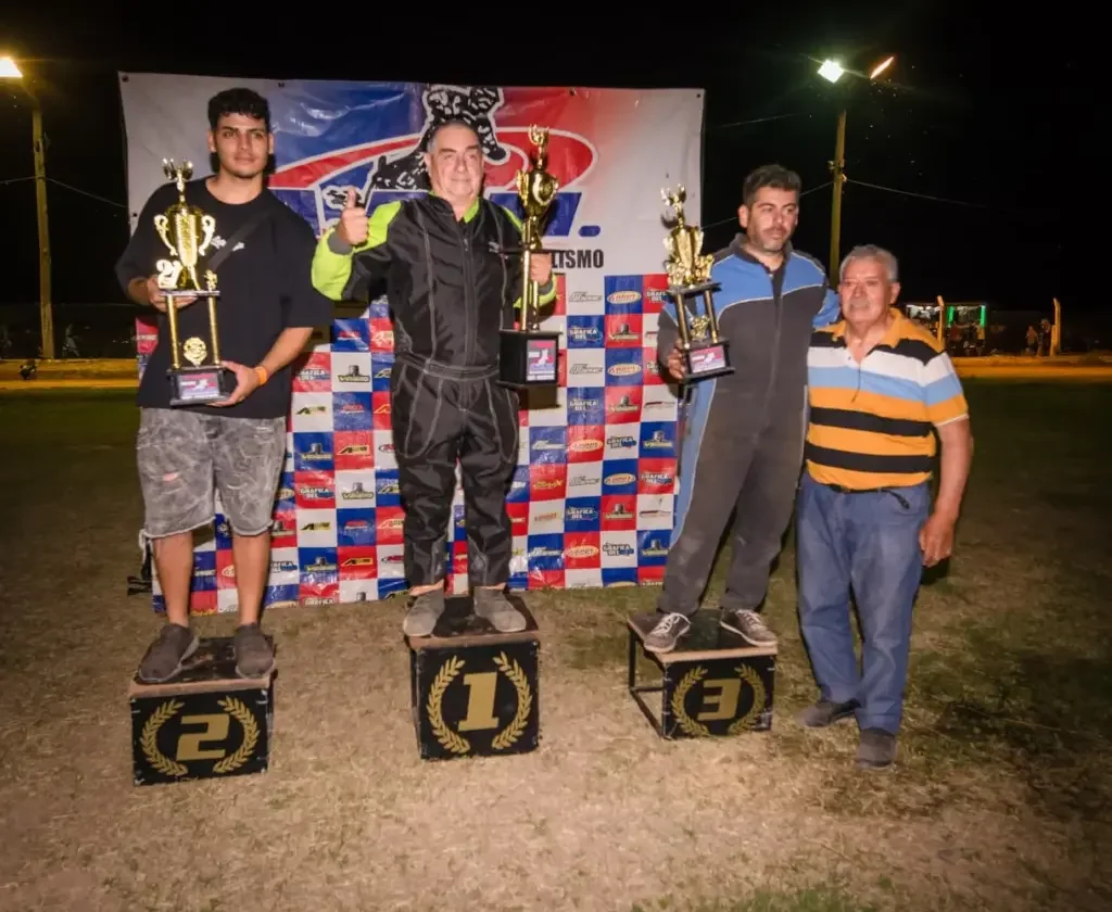 Éxito del Campeonato de Motociclismo en el Óvalo: nuevos campeones riojanos