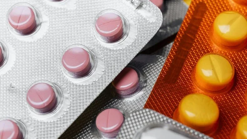 Farmacias de La Rioja advierten sobre el peligro de la venta ilegal de medicamentos