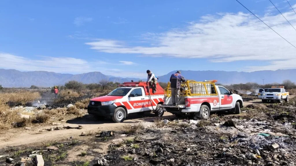 Incendio controlado en Ruta 25: más de 15 hectáreas afectadas en La Rioja