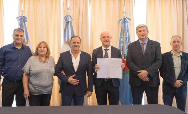 La Rioja impulsa el turismo cooperativo con nuevo convenio firmado por Quintela