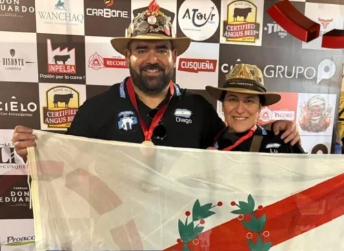 La Rioja se destaca en Cusco: medalla de bronce en el campeonato de asado argentino