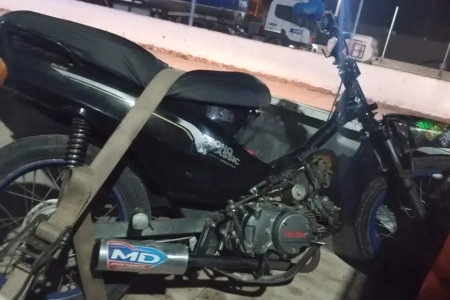 Menor involucrado en maniobras peligrosas: motocicleta retenida en Aimogasta