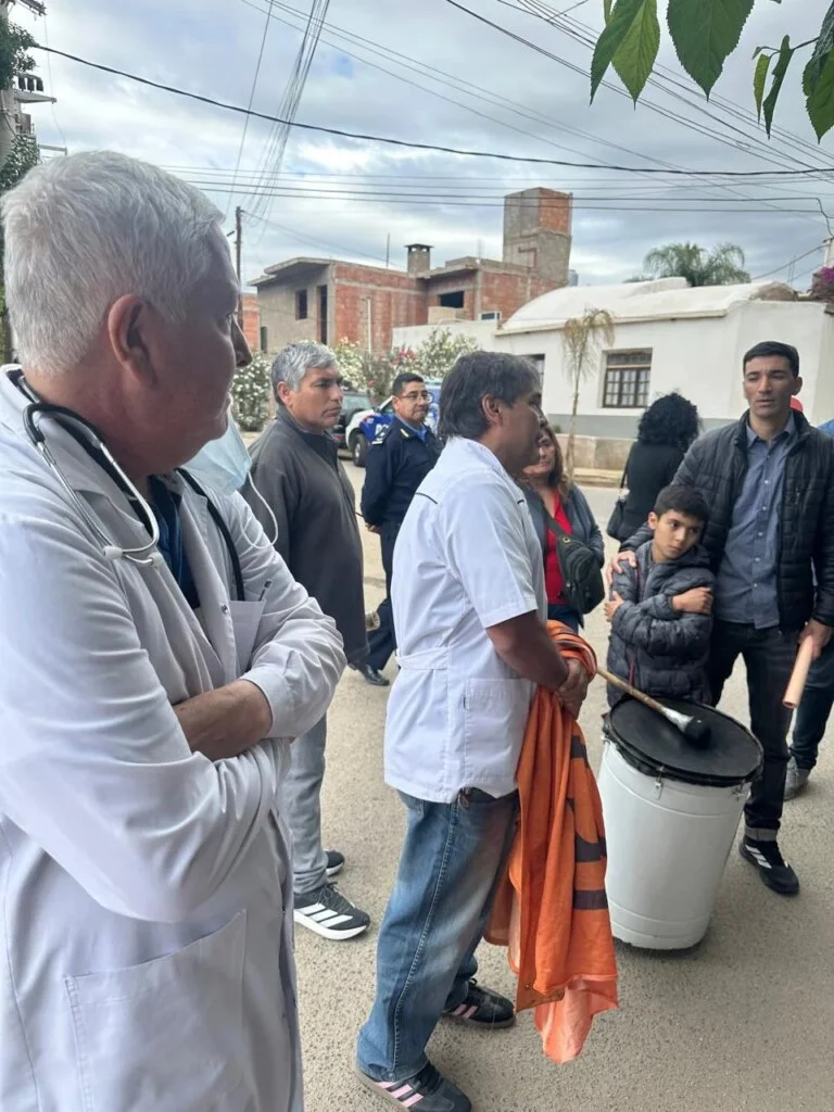 Movilización de trabajadores de la salud en La Rioja por condiciones laborales dignas
