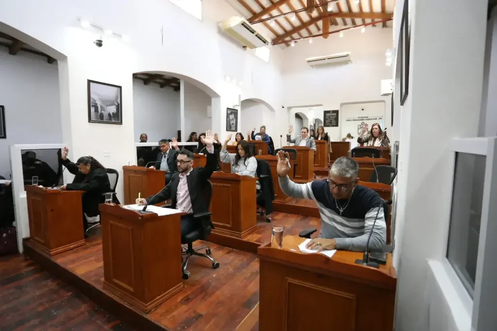 Prohibición de vapers en espacios públicos: un respiro para la salud de los riojanos