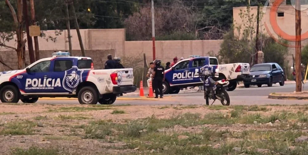 Tragedia en La Rioja: un choque en la rotonda de Los Sarmientos cobra la vida de un hombre