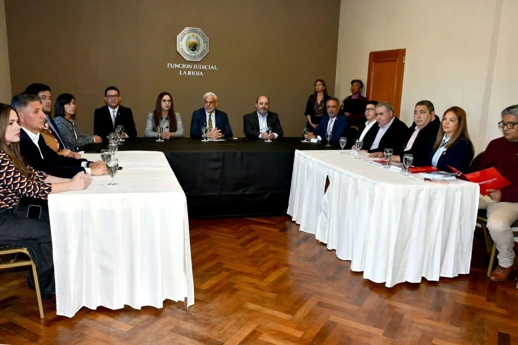 Universidades de La Rioja se unen para mejorar la capacitación profesional en la provincia