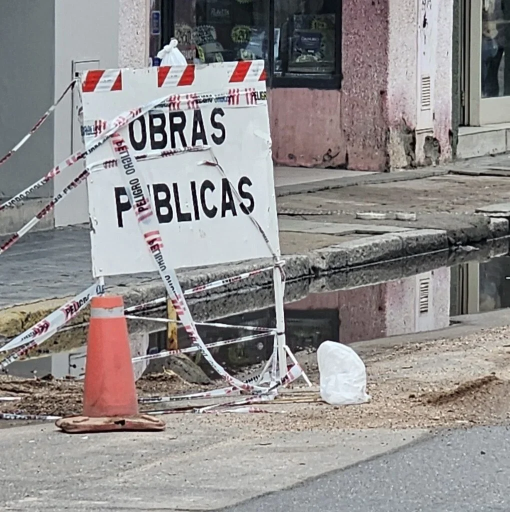 Vecinos alertan sobre el caos en el microcentro por falta de controles en el reasfaltado