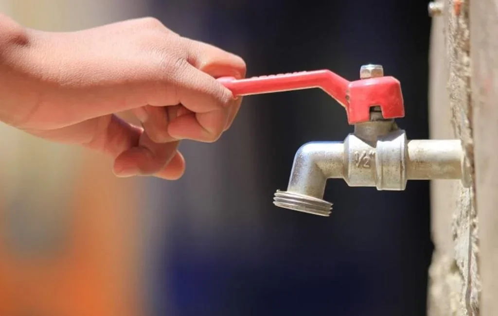 Aguas Riojanas suspende aumento de tarifas: alivio para los usuarios en medio de la ola de calor