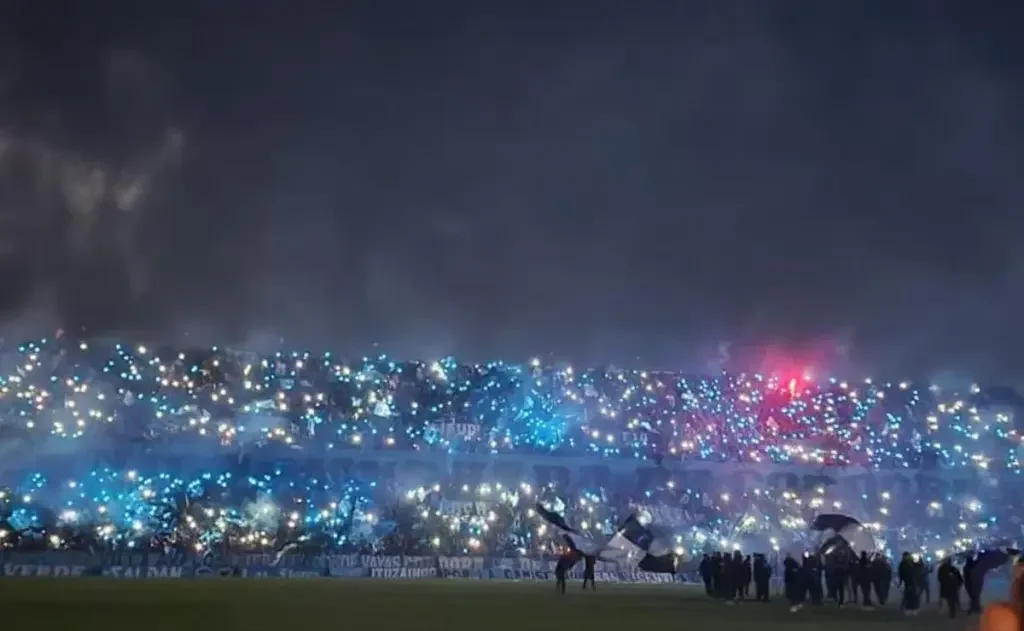 Banderazo en La Rioja: los hinchas de Belgrano se preparan para la final contra River