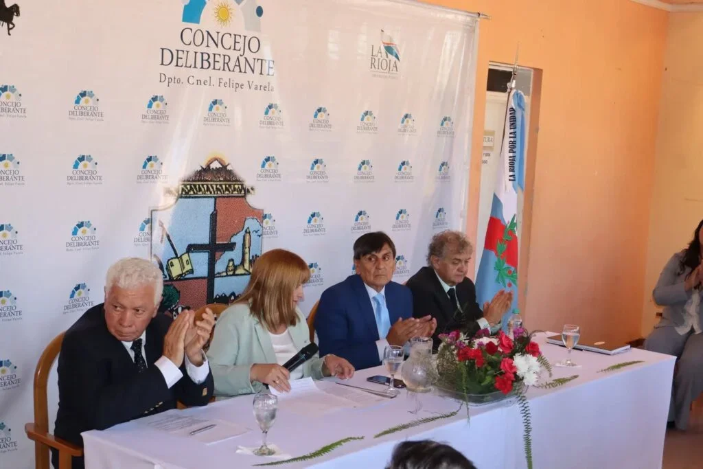 Capacitación laboral: un paso clave para el desarrollo del proyecto Vicuña según Páez