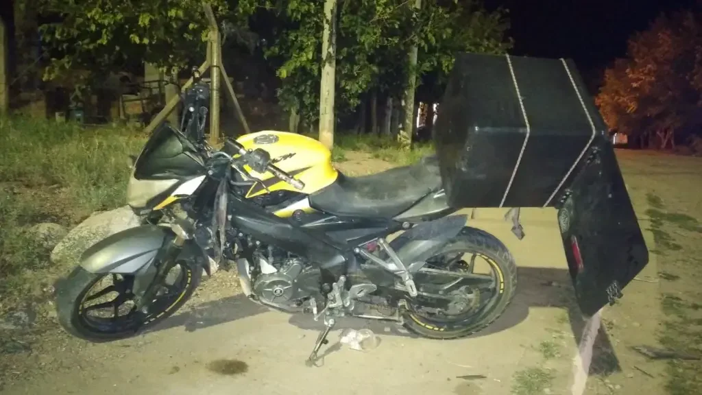 Choque en Chilecito: conductor ebrio causa lesiones a repartidor y es detenido