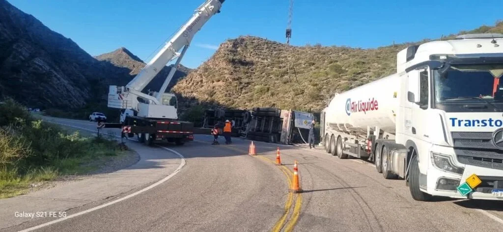 Cortes en Ruta Nacional 60 generan demoras para conductores en La Cébila