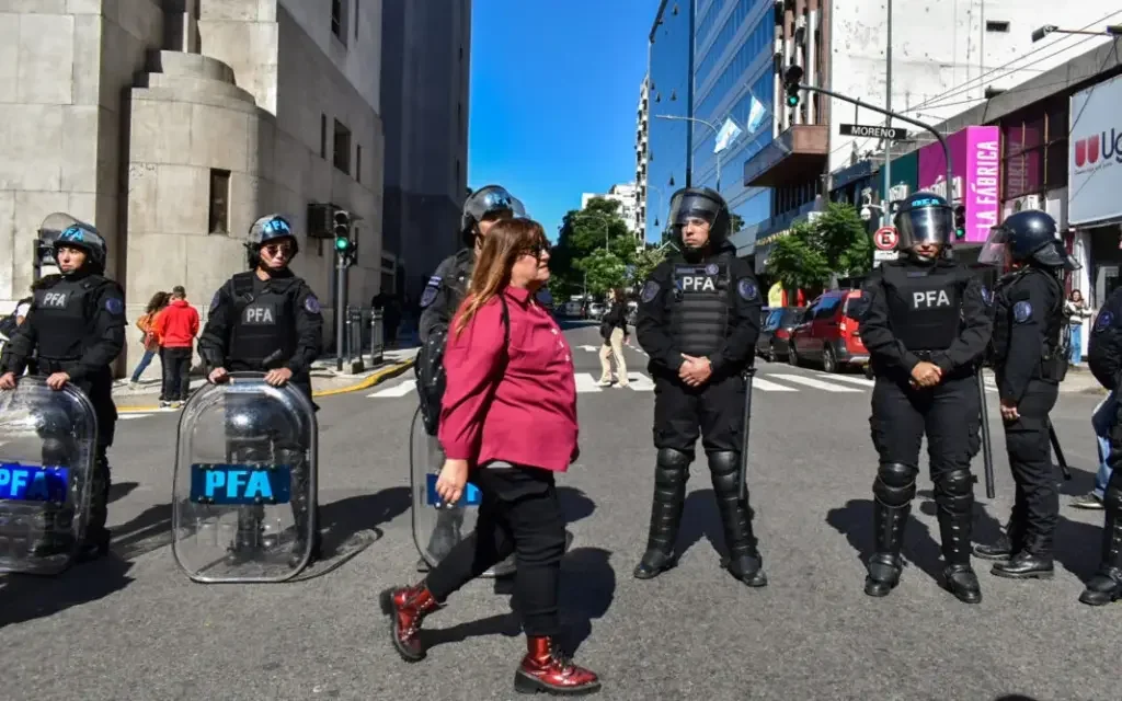 Denuncian crisis en el sistema de salud tras marcha por la discapacidad en La Rioja