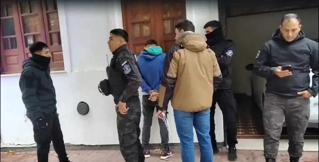 Detención de delincuente en la Feria de Artesanos tras tres meses en libertad