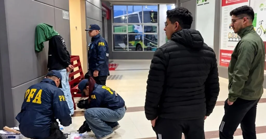 Detención de joven con drogas en la Terminal de Ómnibus: crece la preocupación en La Rioja