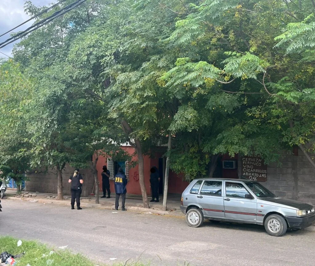 Detenida una mujer y secuestro de cocaína en operativo en barrio Yacampis