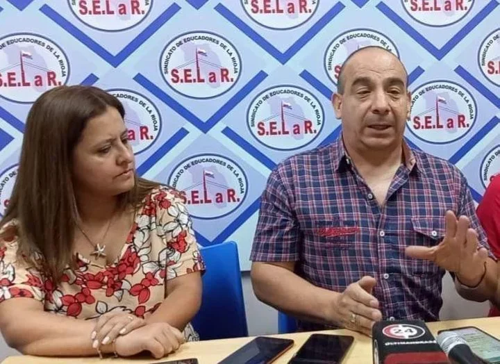 El SELaR se opone a la inclusión de los "Chachos" en el salario docente y pide blanqueo salarial.