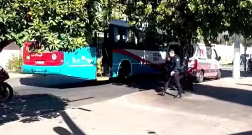 Emergencia en La Rioja: pasajero de Rioja Bus es asistido por descompensación