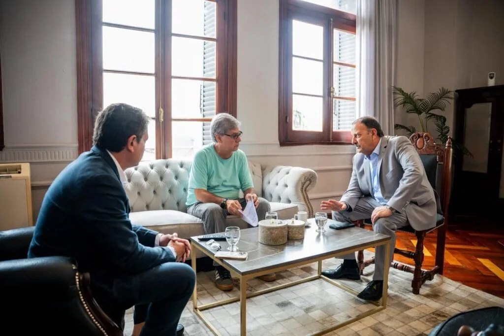 Empleados públicos de La Rioja esperan definición sobre aumento salarial en negociaciones actuales