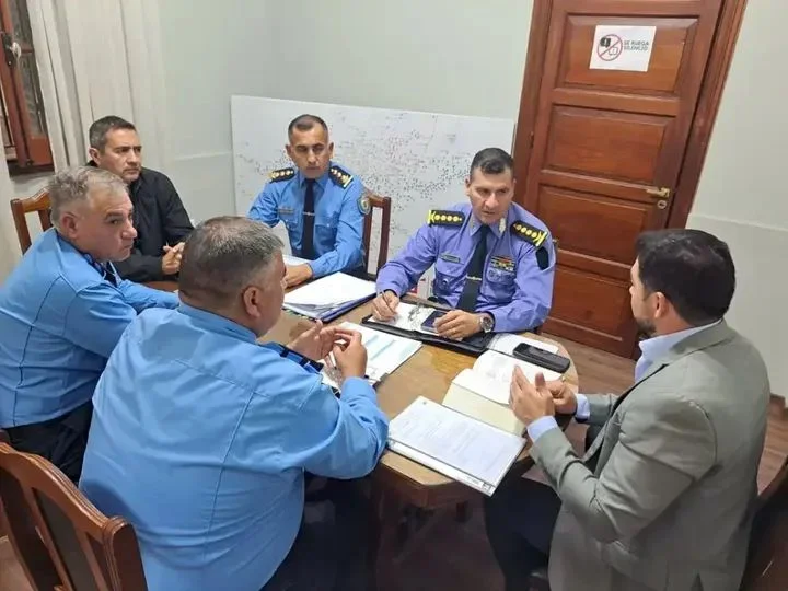 Escuelas en La Rioja refuerzan seguridad tras amenazas de violencia educativa