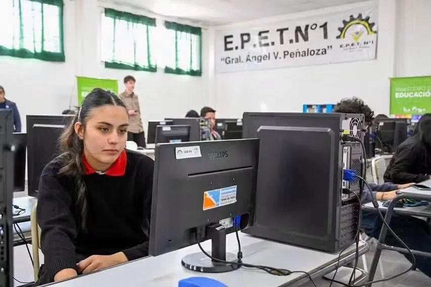 Estudiantes de La Rioja se benefician con el programa 'Ideas que Valen +' de Banco Rioja