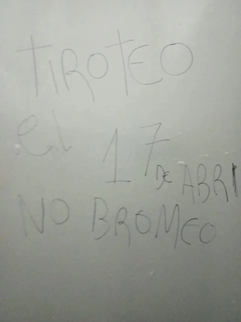 Evacuación en el Colegio ECEA de Ituzaingó tras alerta de tiroteo que conmocionó a la comunidad