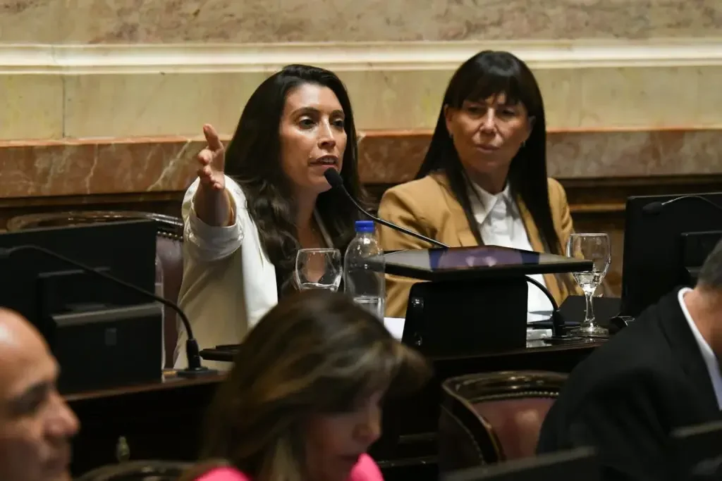 Florencia López defiende derechos laborales y critica la reforma del Gobierno en La Rioja