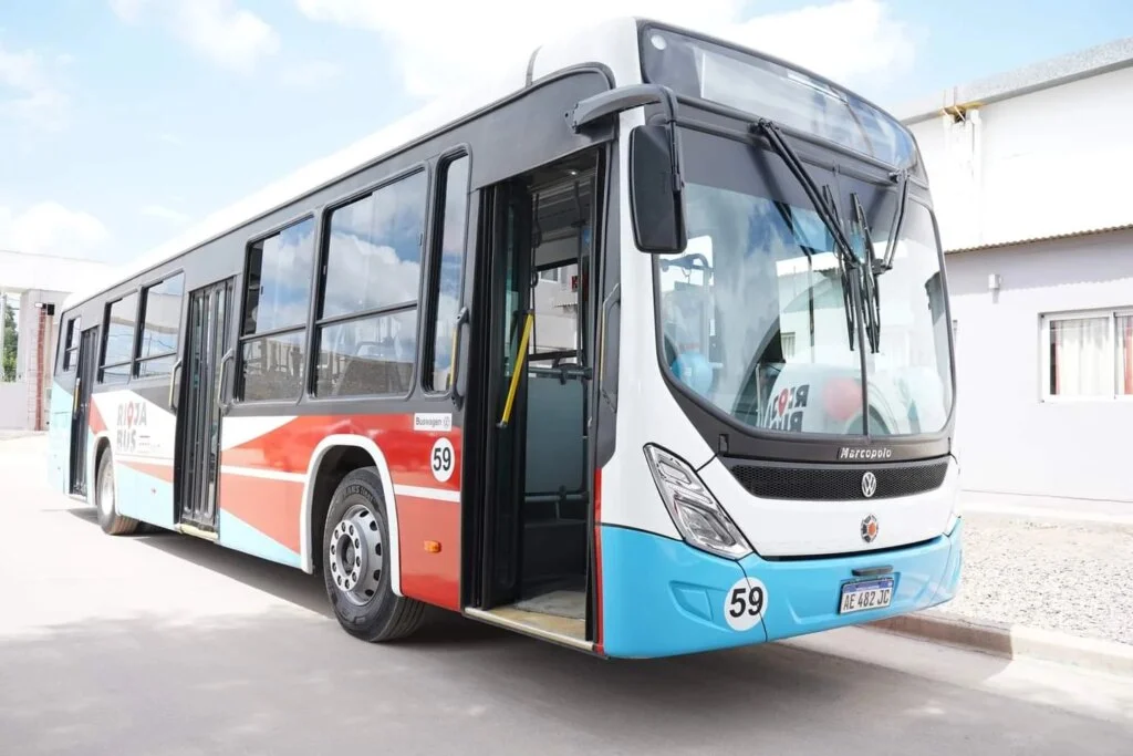 Impacto en los vecinos: pasajes interurbanos en La Rioja caen un 50% por crisis del transporte