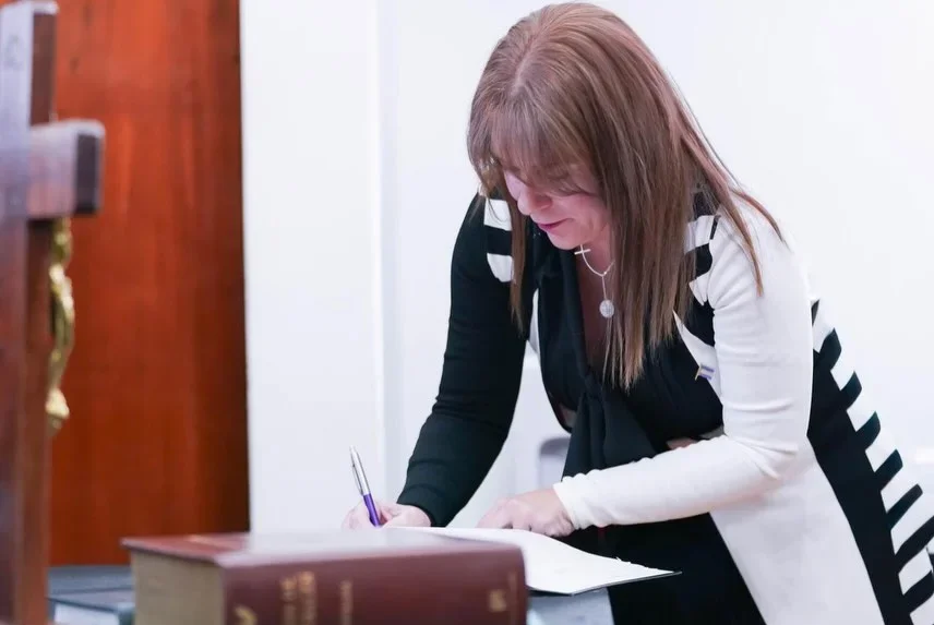 Karina Becerra, nueva presidenta de la Magistratura, impulsa escuela de formación judicial