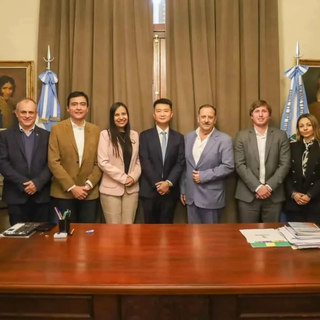La "Academia Huawei" capacitará a 150 jóvenes en tecnología en La Rioja
