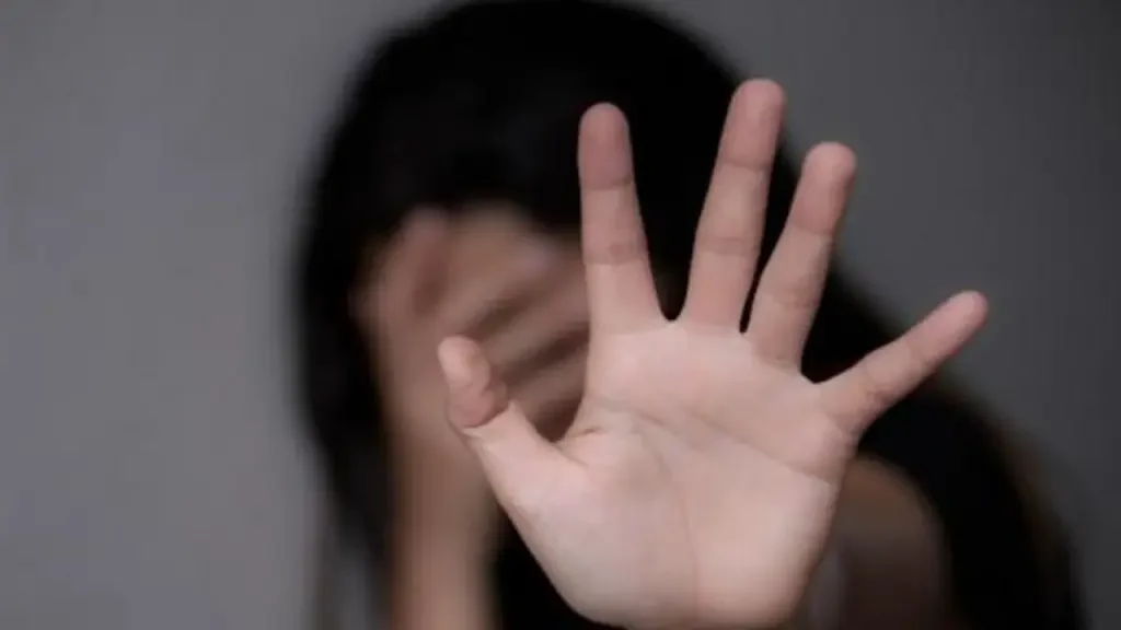 Madre exige acción rápida tras agresión a su hija en un encuentro social en La Rioja