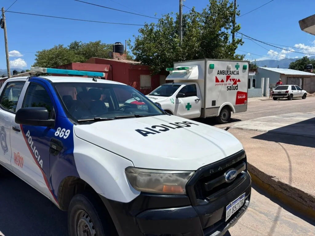 Misteriosa muerte en Chilecito: la policía abre investigación tras hallazgo en un domicilio