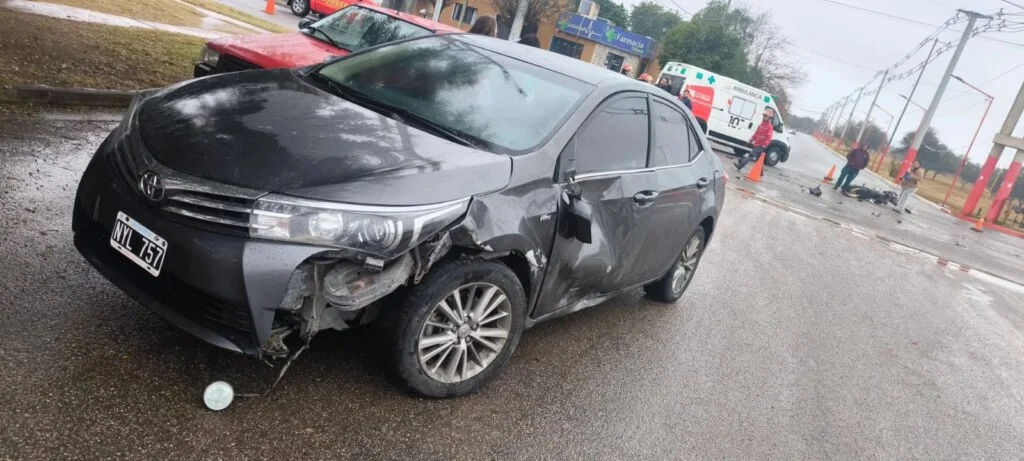 Motociclista de 36 años en estado crítico tras accidente en Avenida Santa Rosa