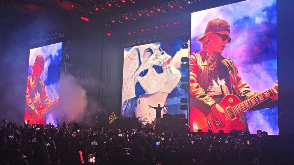 Multitud disfruta de un inolvidable espectáculo de Airbag en La Rioja