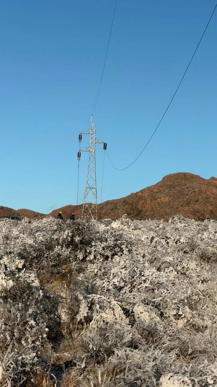 Progreso en la reparación de la línea eléctrica que conecta Nonogasta y Villa Unión