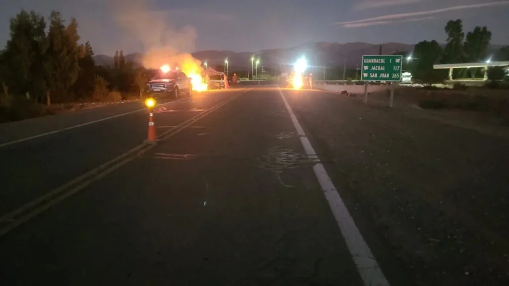 Protestas en Guandacol: vecinos bloquean Ruta Nacional 40 por reclamos pendientes