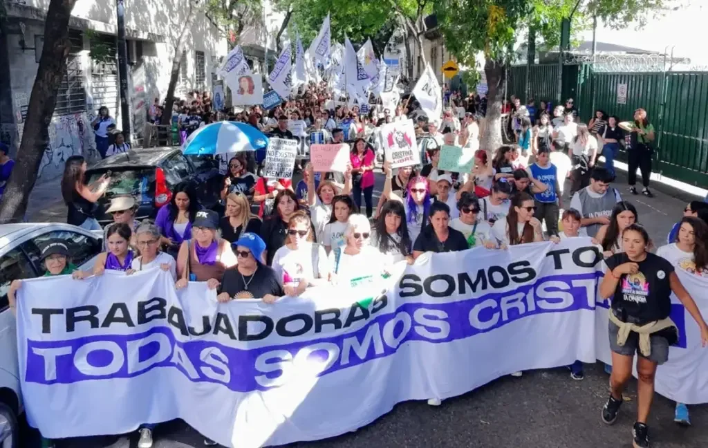 Protestas en La Rioja exigen igualdad y derechos laborales en el Día de la Mujer