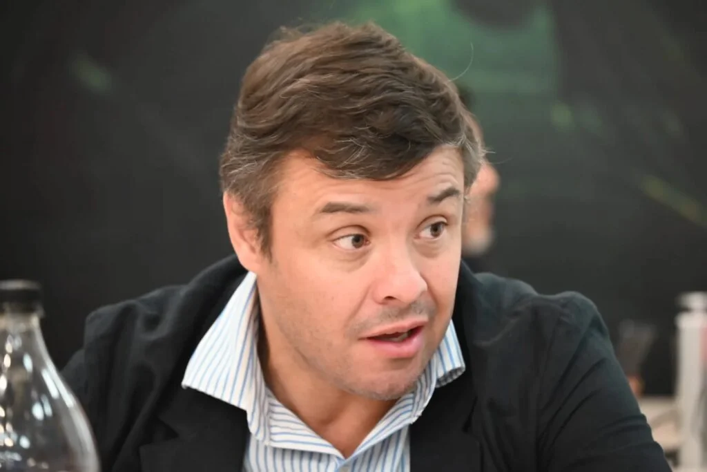 Quintela consolida su liderazgo en medio de las críticas del Gobierno Nacional