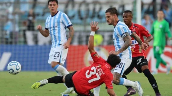 Racing no logra despegar en la Copa Sudamericana tras igualar con Caracas