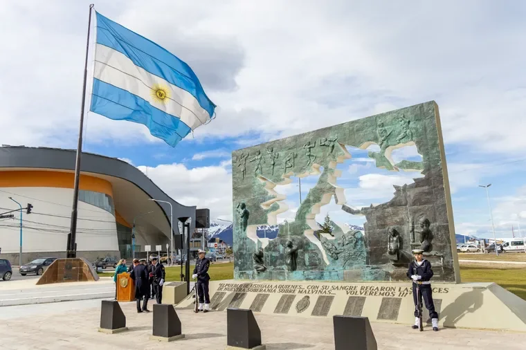 Reclamo al Congreso para anular acuerdo con Londres por las Malvinas