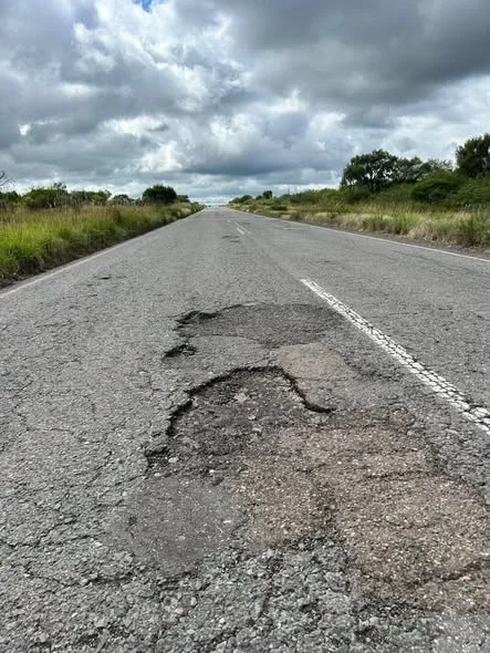Ruta Nacional 141 en estado crítico: vecinos de Chepes piden soluciones urgentes
