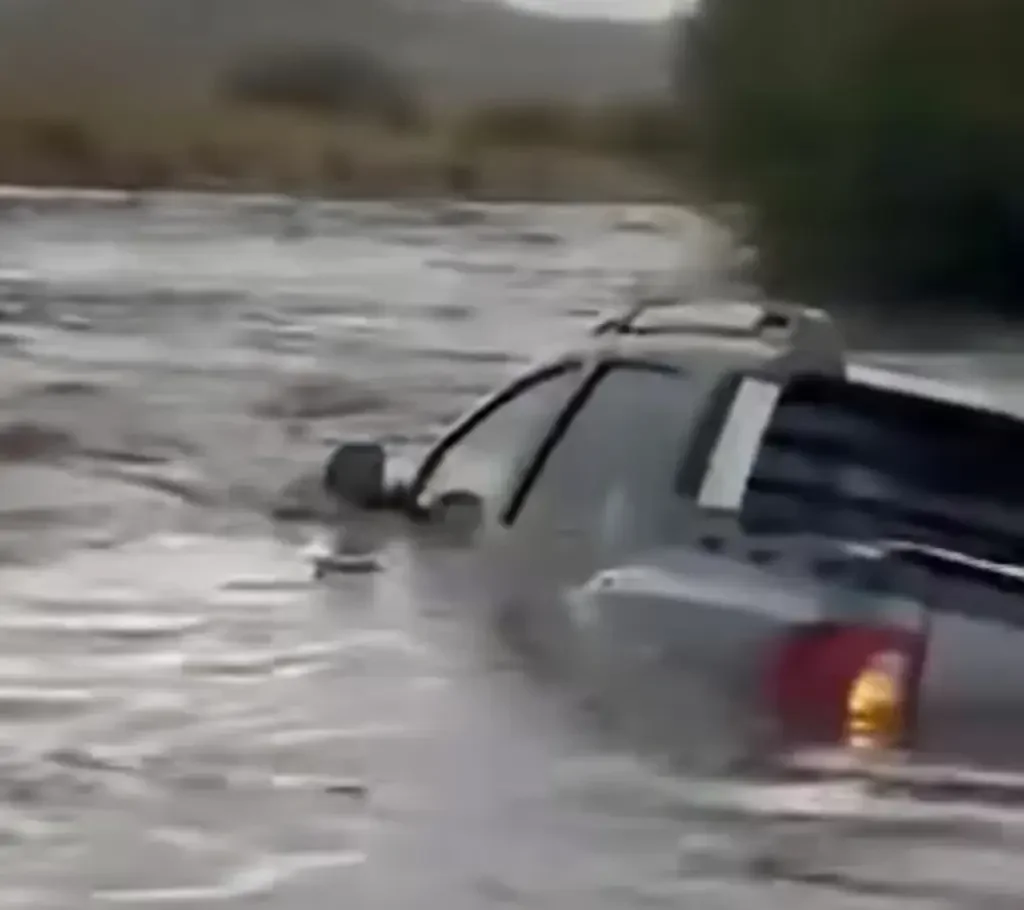 Siete personas rescatadas tras quedar aisladas por la crecida de un arroyo en Pampa de Achala