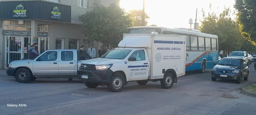 Tragedia en el colectivo: un pasajero muere por descompensación en Capital