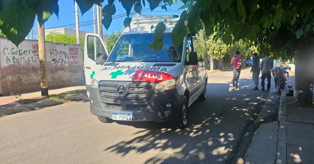 Tragedia en la Capital: una mujer pierde la vida en accidente de moto