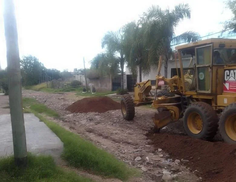 Vialidad Provincial inicia trabajos de recuperación de calles en La Rioja tras intensas lluvias